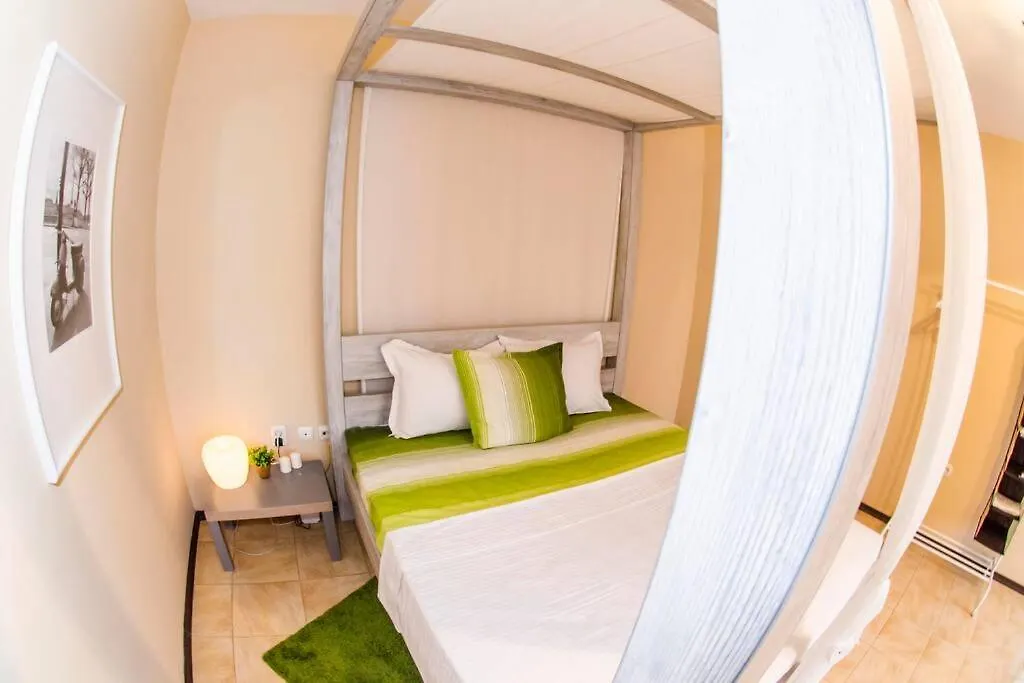 19 Cozy Central Apartment With Balcony Sofia Bulgaria